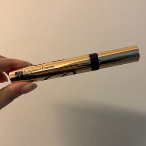 Estee Lauder Sumptuous Extreme Mascara
